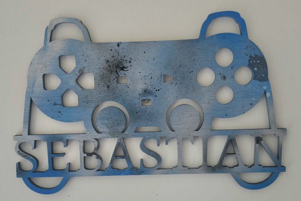 Custom themed wooden name sign - Image 2