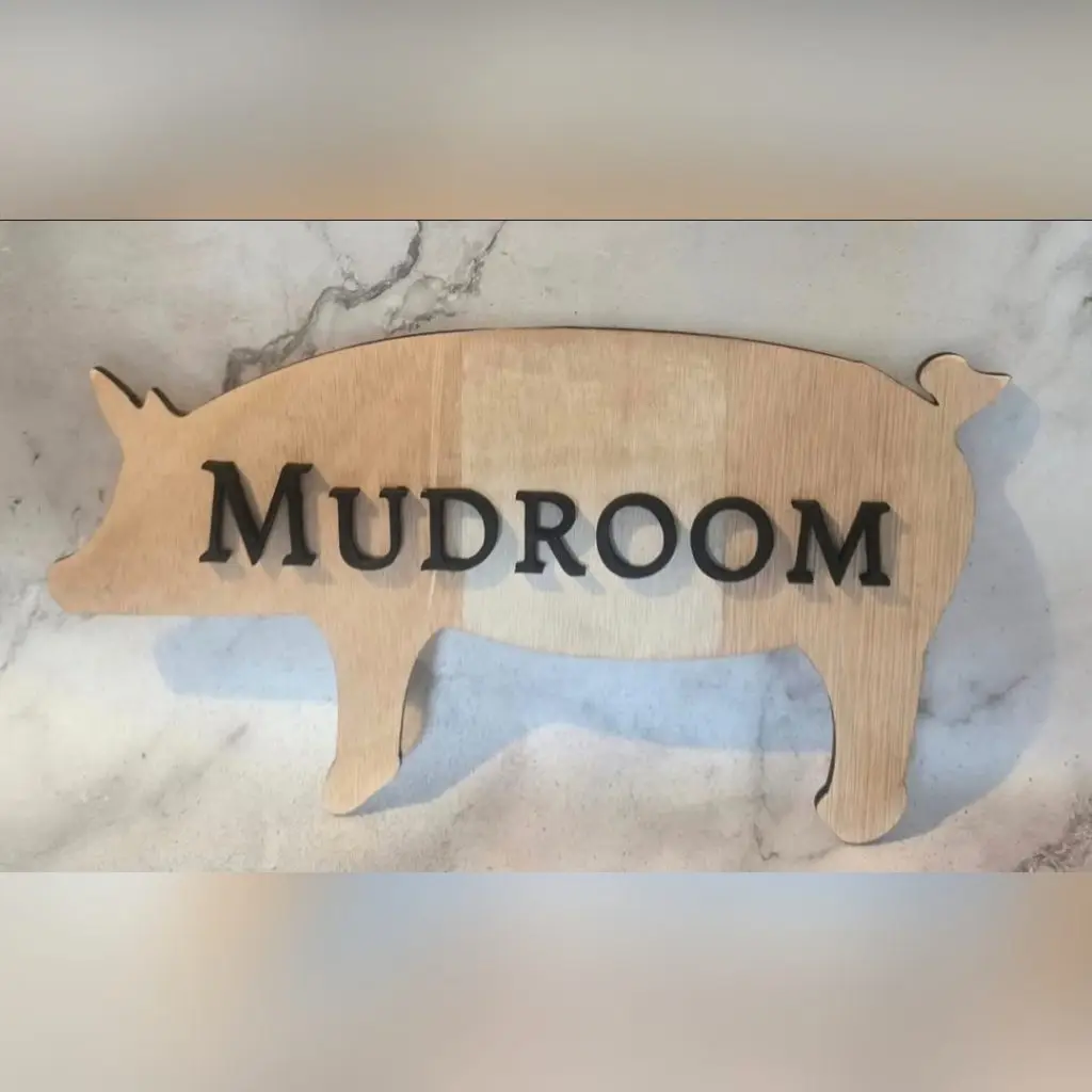 Rustic Pig-Shaped Mudroom Sign